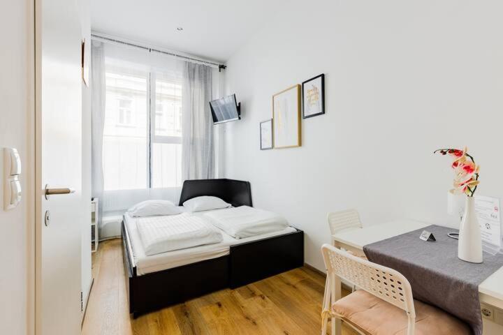 Budget Rooms West With Shared Kitchen Βιέννη Εξωτερικό φωτογραφία