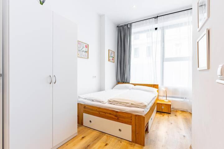 Budget Rooms West With Shared Kitchen Βιέννη Εξωτερικό φωτογραφία