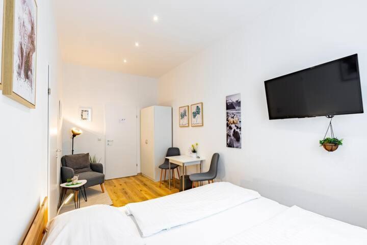 Budget Rooms West With Shared Kitchen Βιέννη Εξωτερικό φωτογραφία
