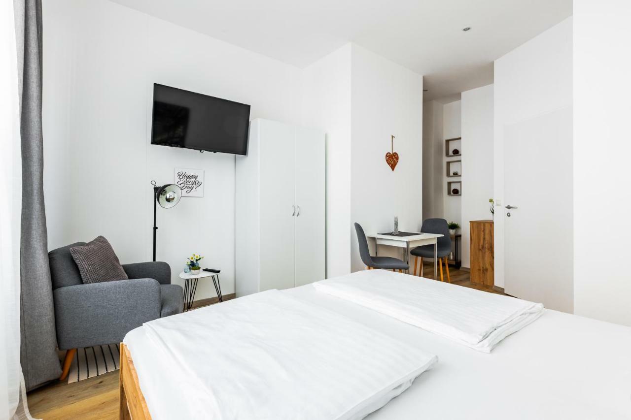 Budget Rooms West With Shared Kitchen Βιέννη Εξωτερικό φωτογραφία