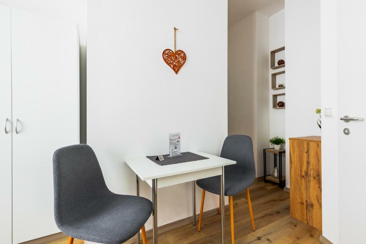 Budget Rooms West With Shared Kitchen Βιέννη Εξωτερικό φωτογραφία